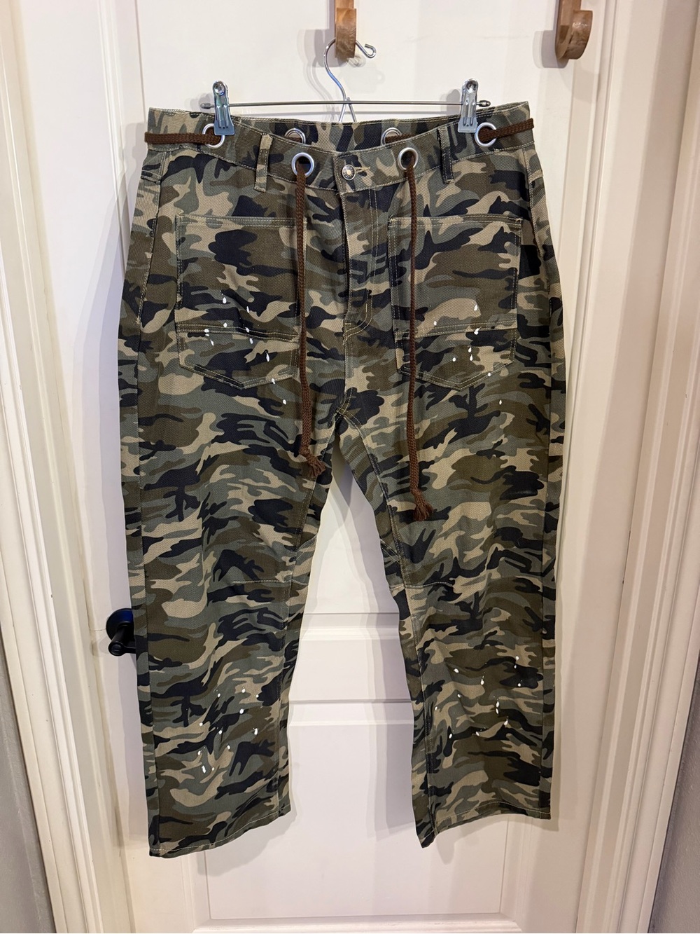 Women’s Camo Drawstring Barrel Jeans